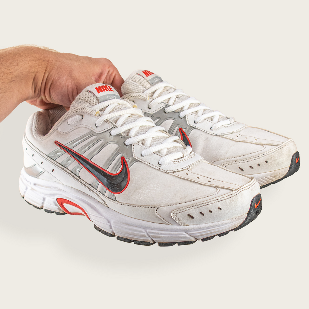 Men's 2011 White/Red NIKE Dart 8 Running Shoes – US 9.5