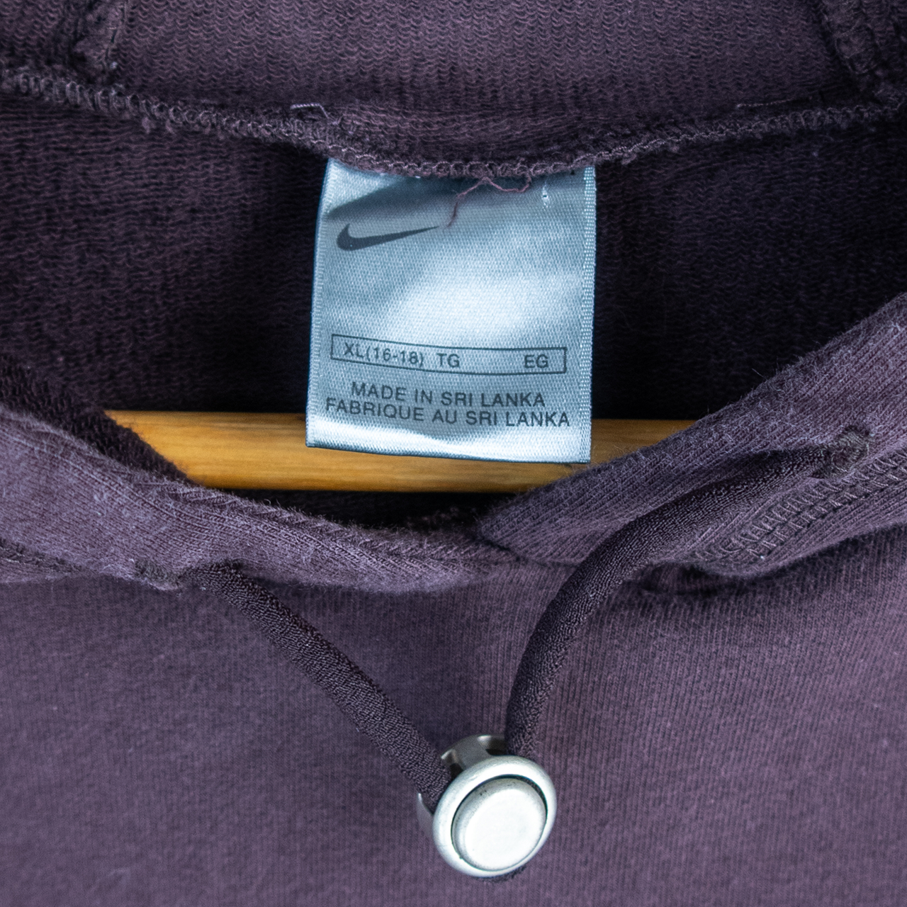Y2K Nike Hoodie – Brown Minimal – Size M