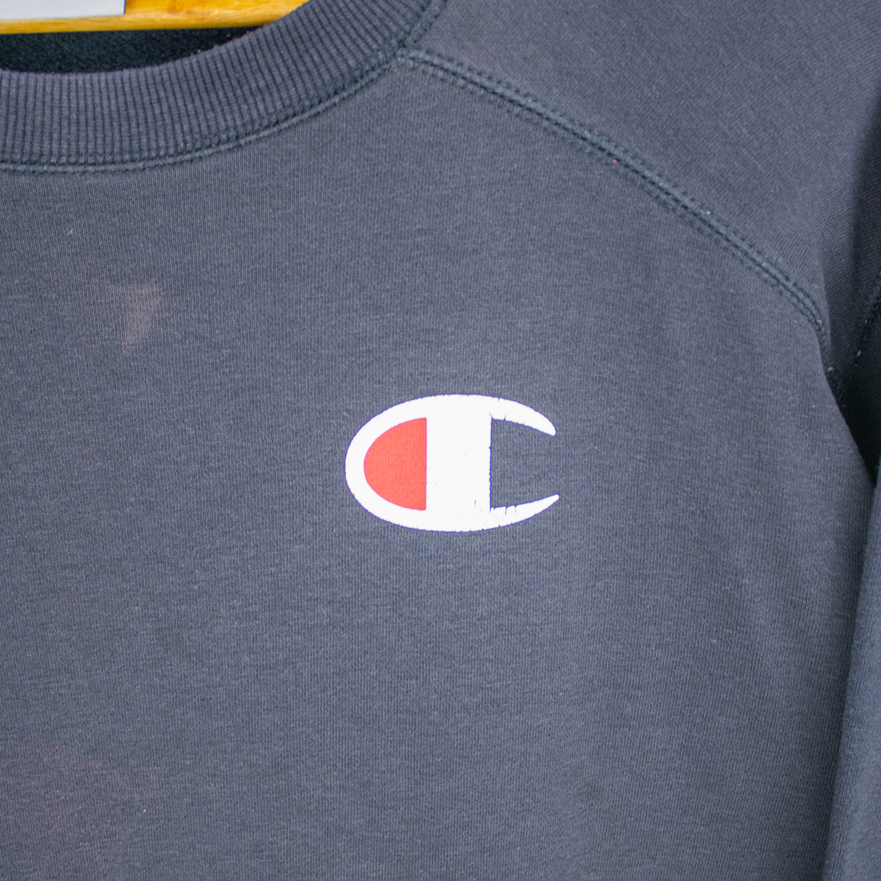 CHAMPION SWEATER - L