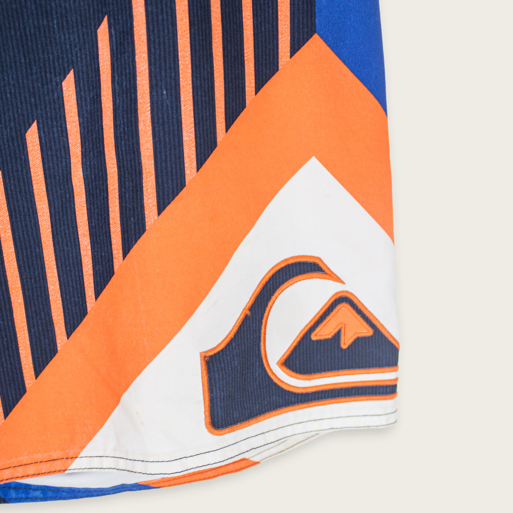 QUIKSILVER BOARD SHORTS - 38"