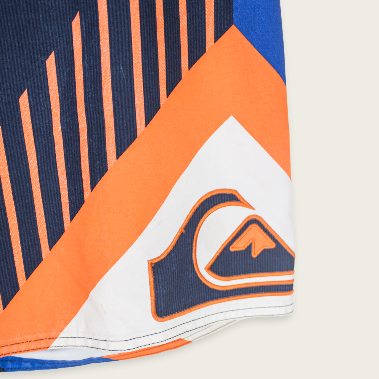 VINTAGE QUIKSILVER BOARD SHORTS - 38"