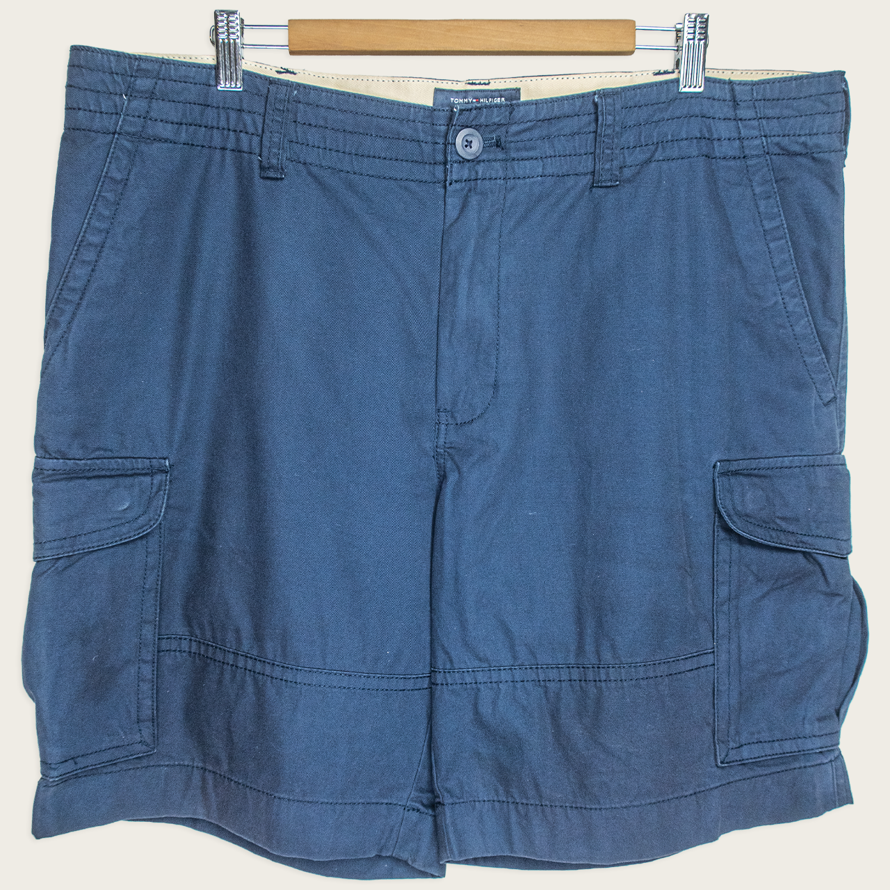 Tommy Hilfiger Cargo Shorts - XL