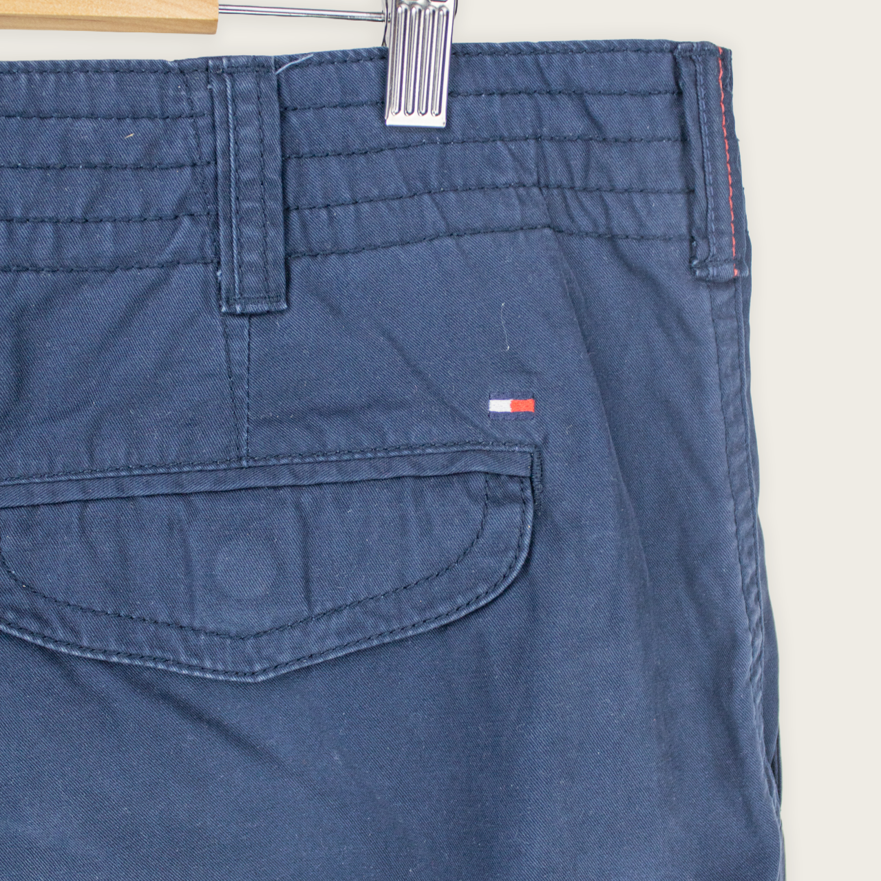 VINTAGE TOMMY HILFIGER CARGO SHORTS - 38"