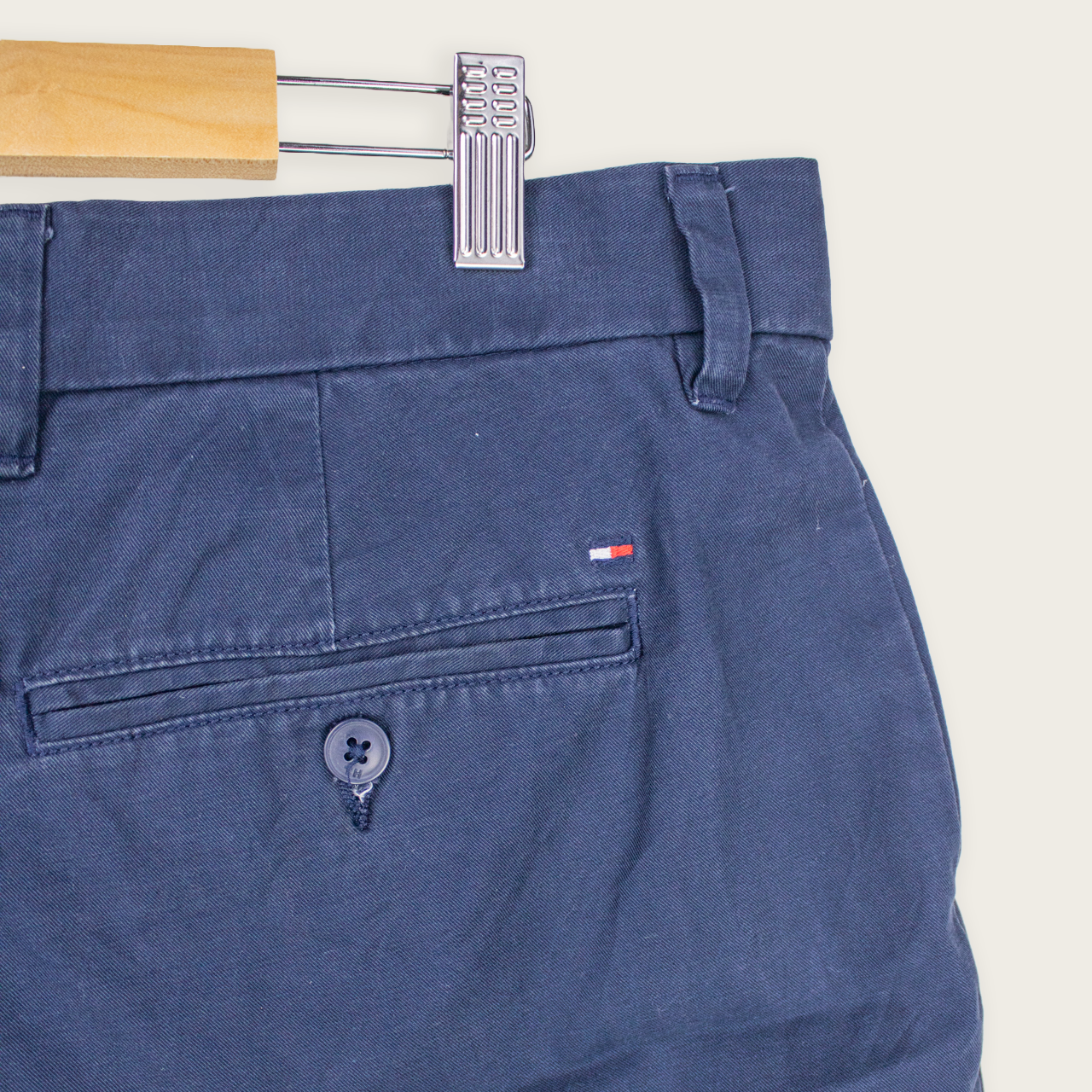 TOMMY HILFIGER CHINO SHORTS - 36"