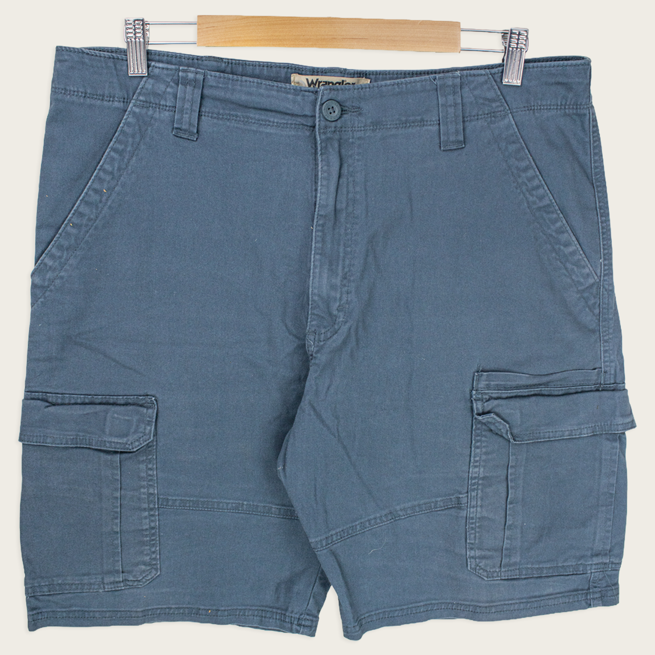 00's Wrangler Cargo Shorts - 36"