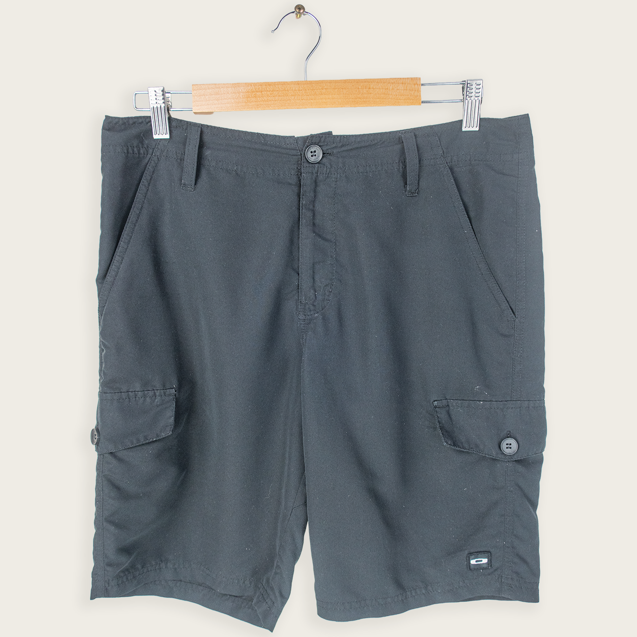 00's OAKLEY LIGHTWEIGHT CARGO SHORTS - 32"