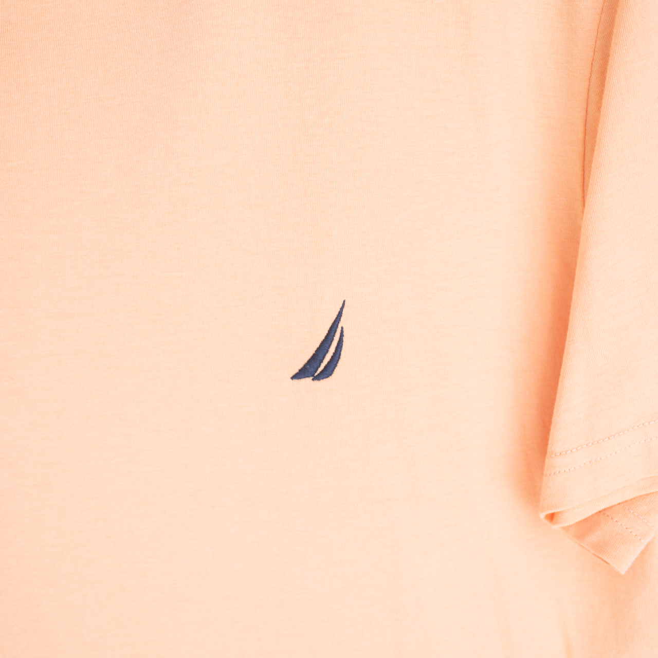 Nautica T-Shirt - L