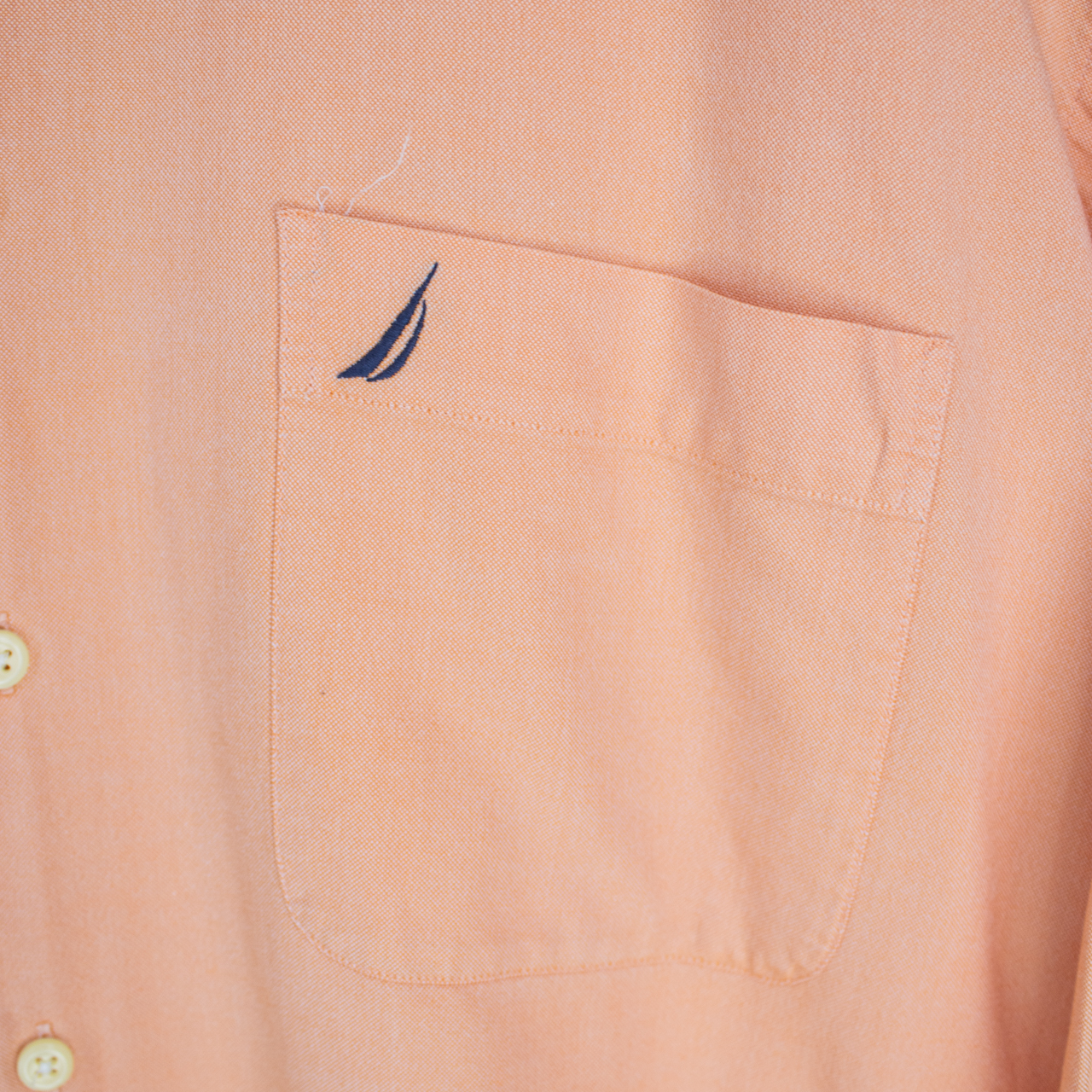 VINTAGE LONG-SLEEVE NAUTICA BUTTON-UP SHIRT - L