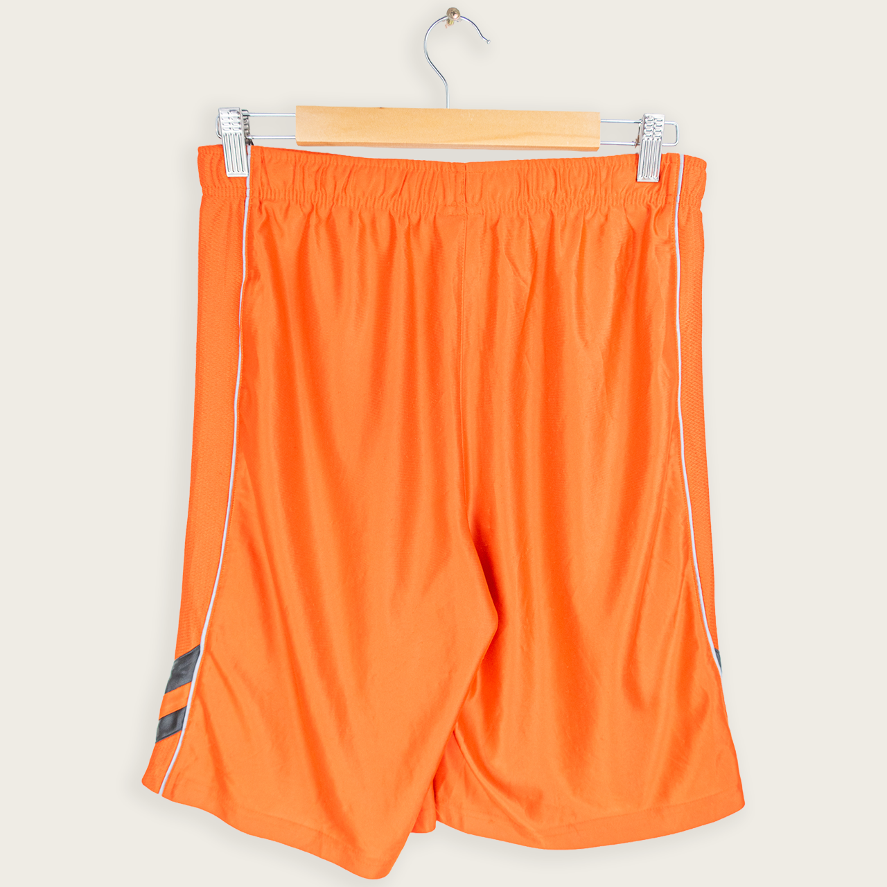 NIKE DRI FIT SHORTS - L