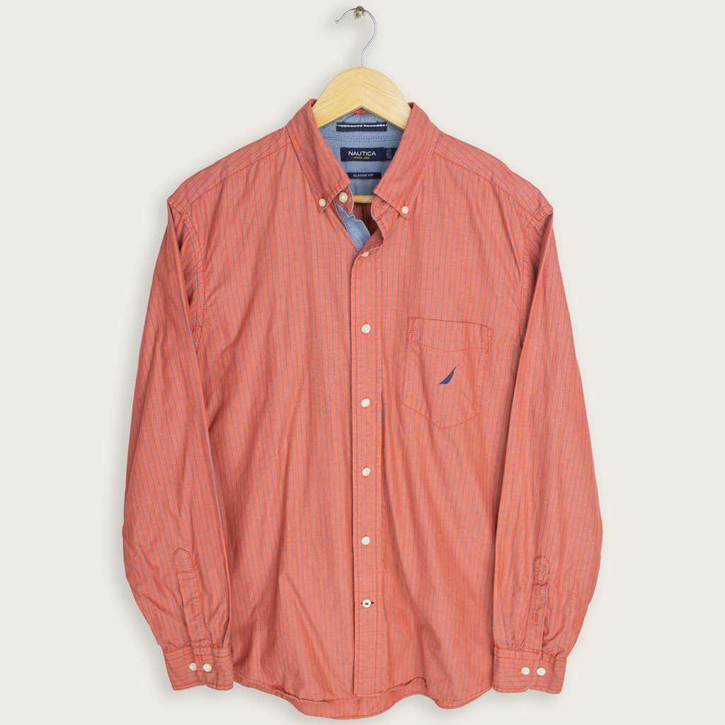 VINTAGE LONG-SLEEVE NAUTICA BUTTON-UP SHIRT - M