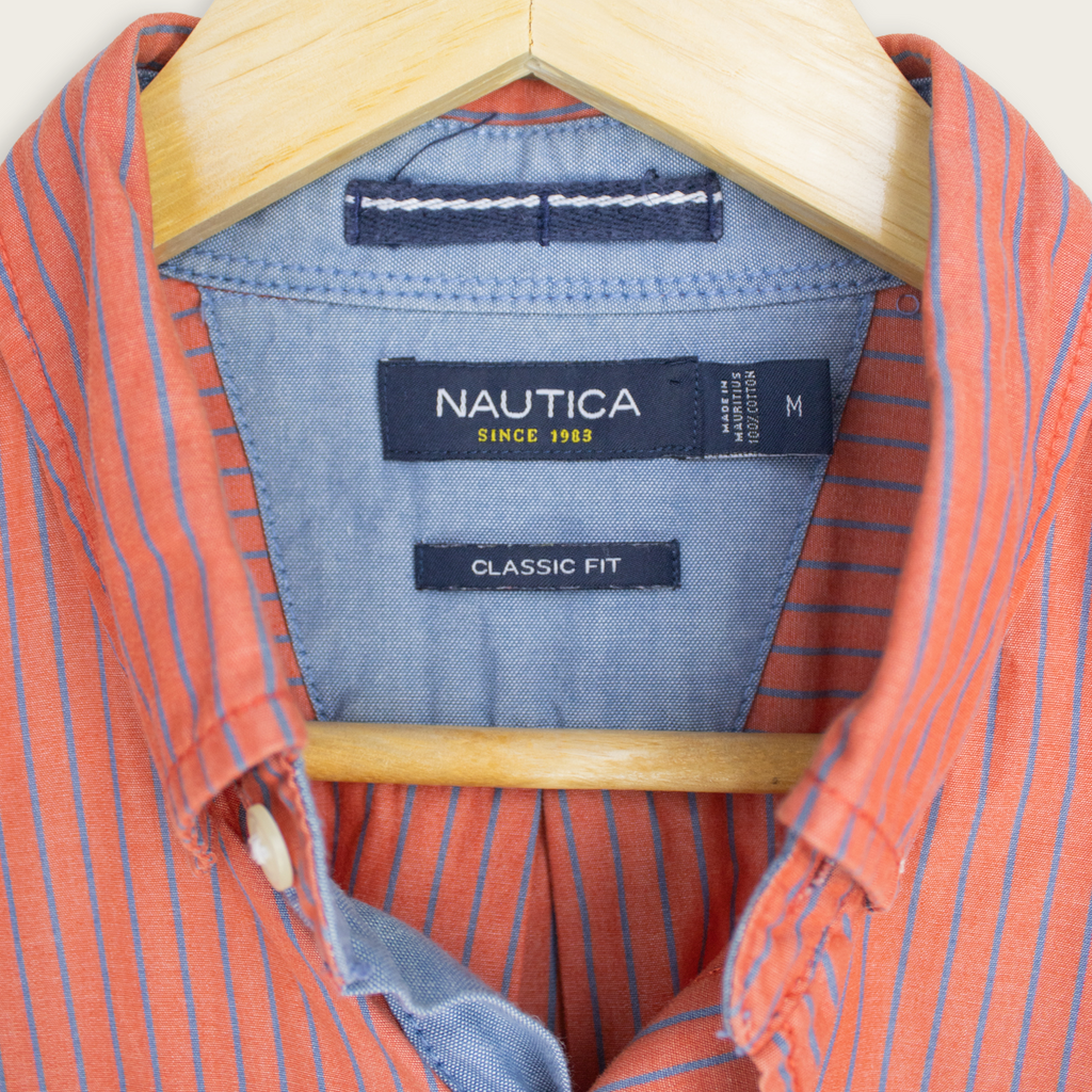 VINTAGE LONG-SLEEVE NAUTICA BUTTON-UP SHIRT - M