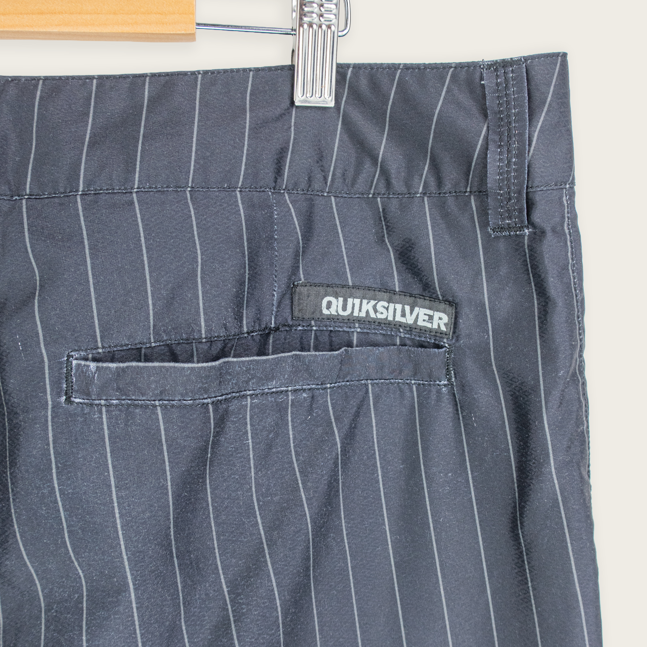 00's QUIKSILVER BOARD SHORTS - 38"