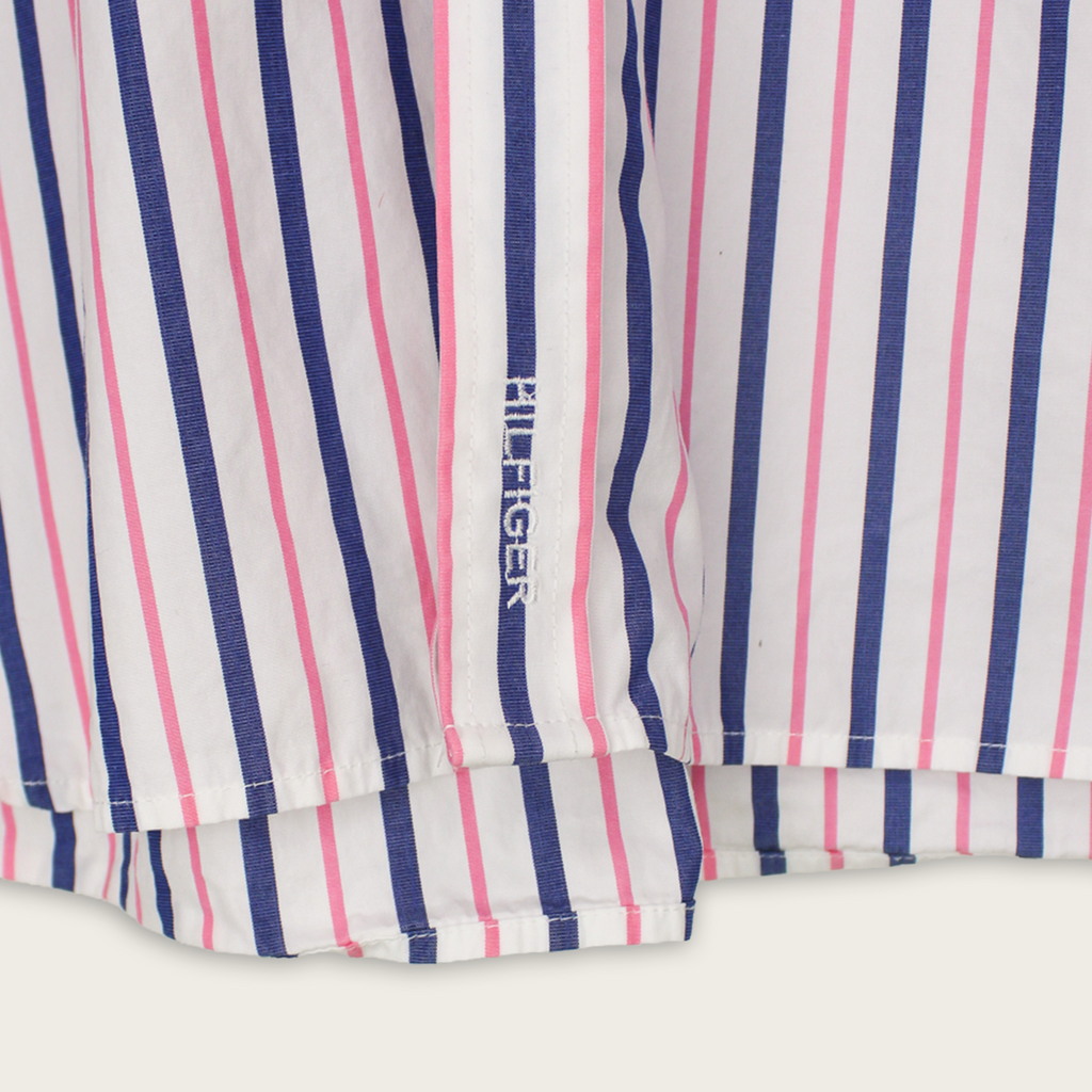 VINTAGE LONG-SLEEVE TOMMY HILFIGER BUTTON-UP SHIRT - L