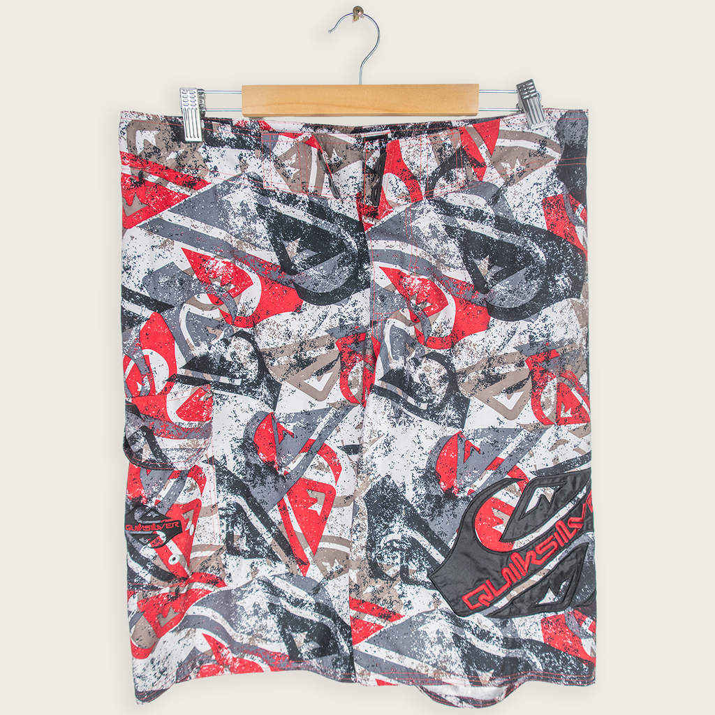 00's QUIKSILVER BOARD SHORTS - 36"