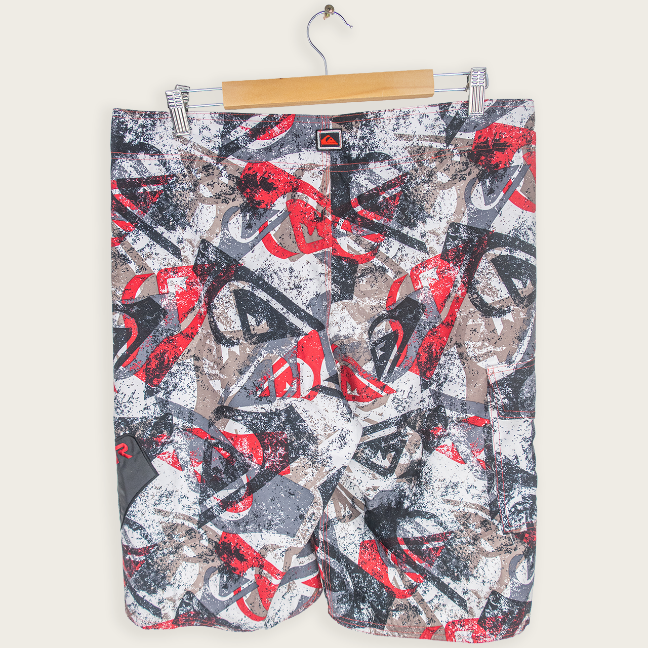 00's QUIKSILVER BOARD SHORTS - 36"