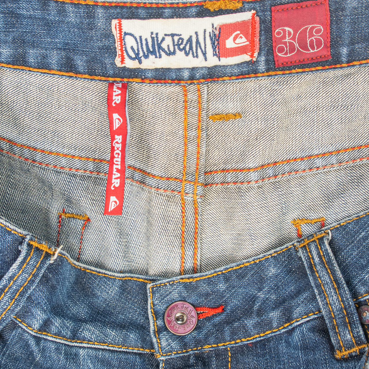 00's QUIKSILVER DENIM SHORTS - 36"