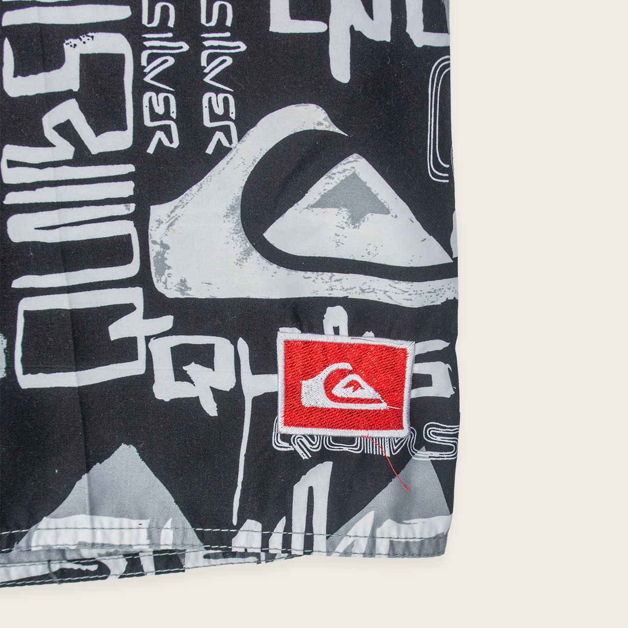 00's QUIKSILVER BOARD SHORTS - 38"
