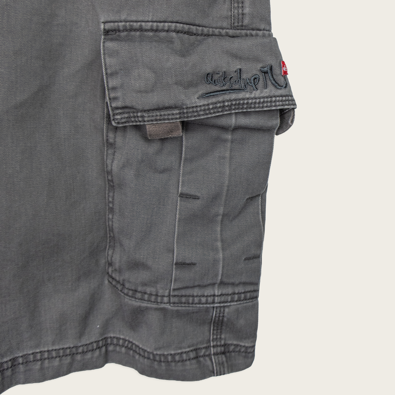 00s Quiksilver Cargo Shorts - M/L