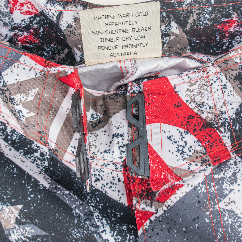 00's QUIKSILVER BOARD SHORTS - 36"