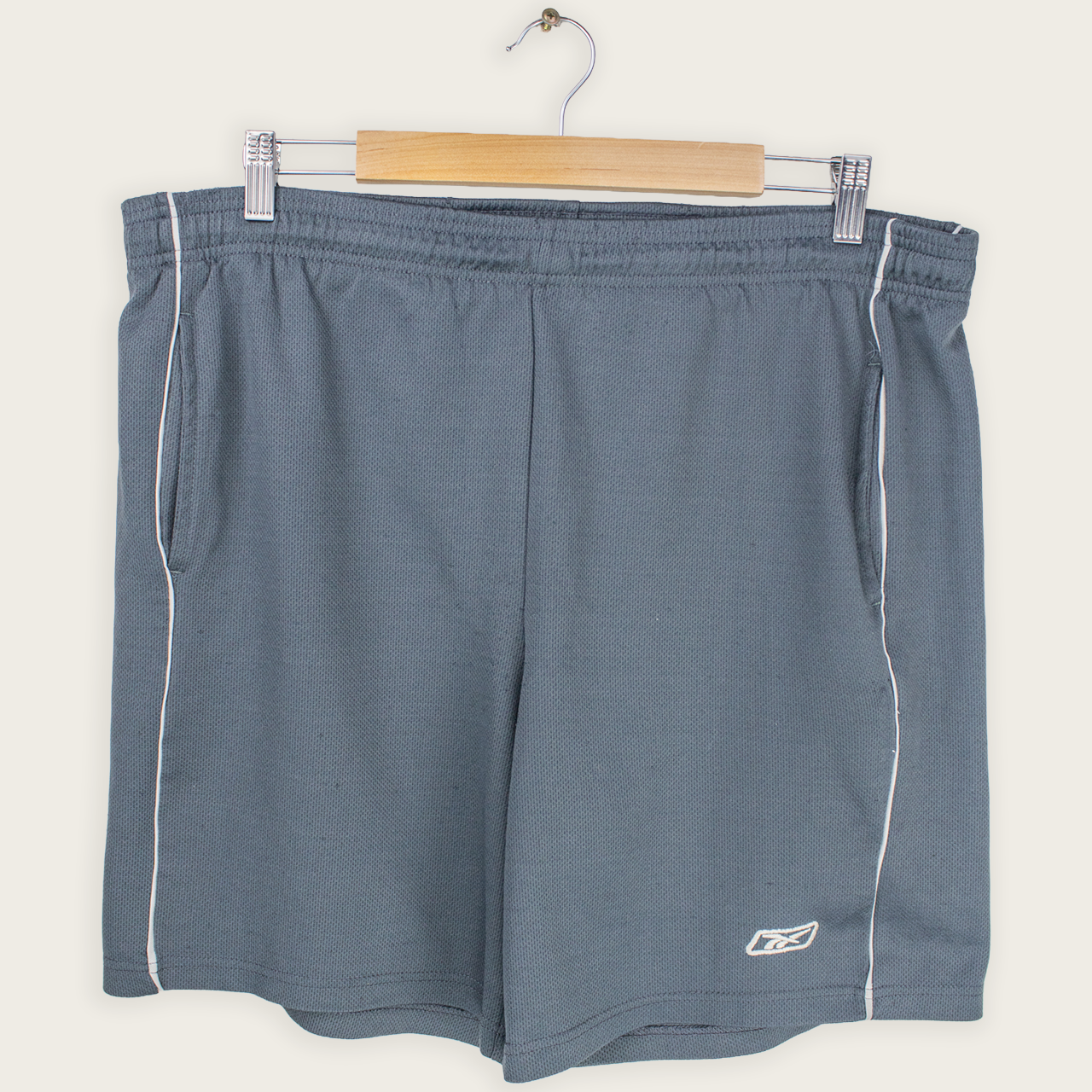 VINTAGE REEBOK TRACK SHORTS - 38"