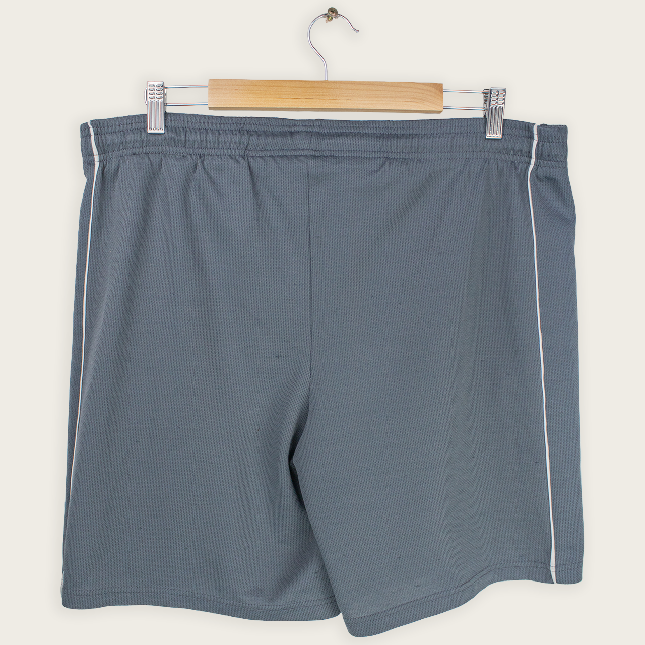 VINTAGE REEBOK TRACK SHORTS - 38"