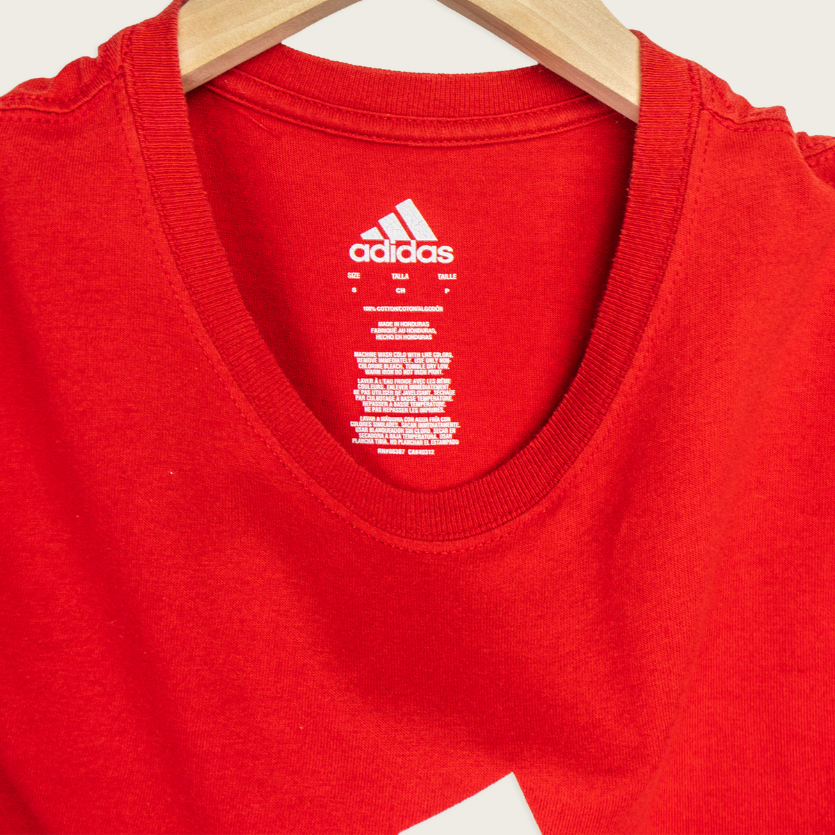 Adidas T-Shirt - S/M