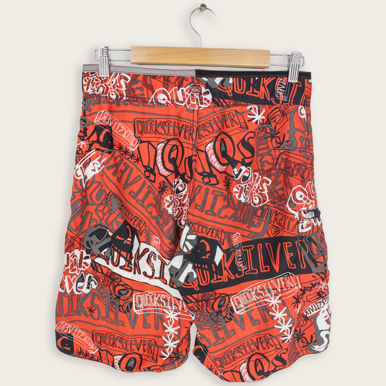 VINTAGE QUIKSILVER BOARD SHORTS - 28"