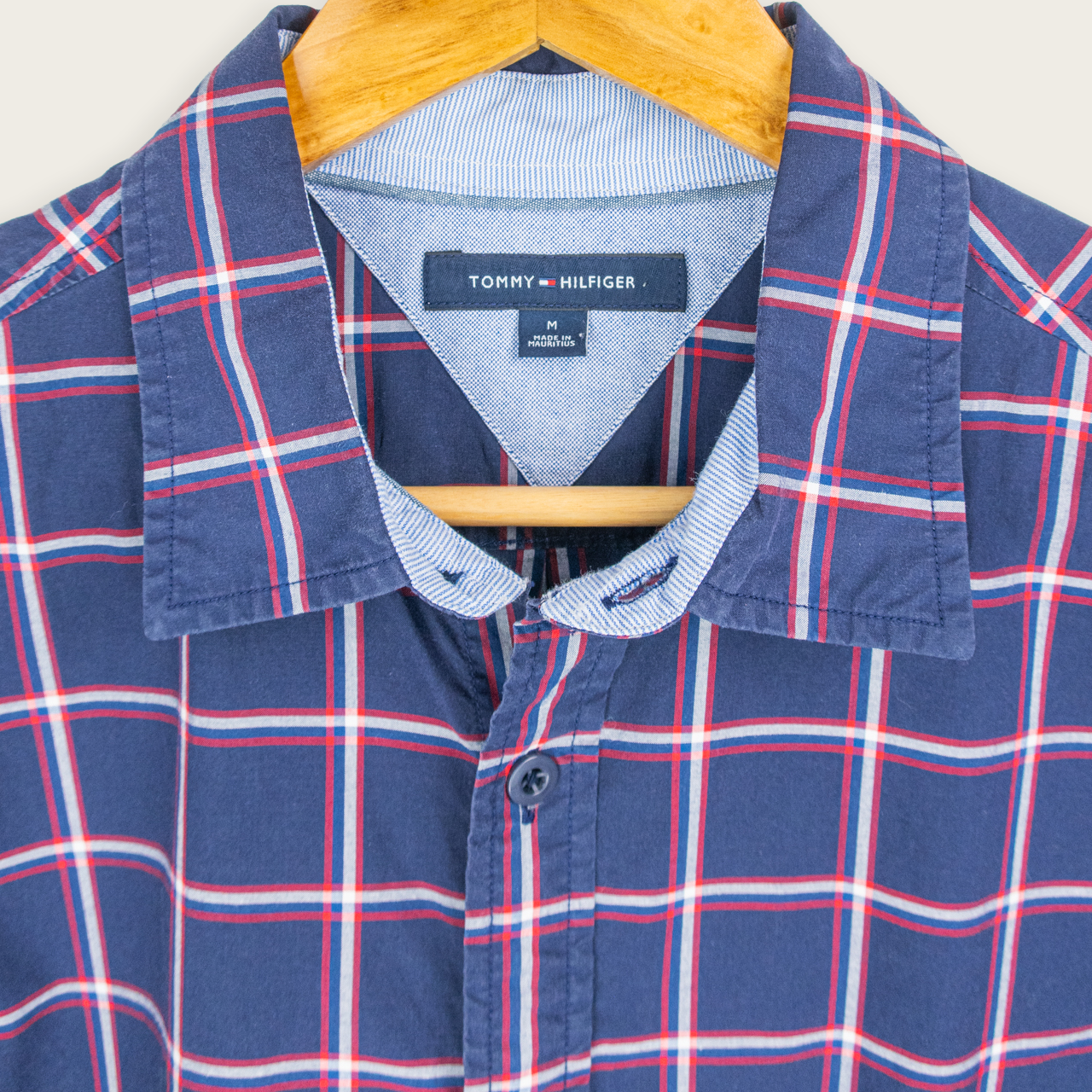 TOMMY HILFIGER BUTTON-UP SHIRT - M