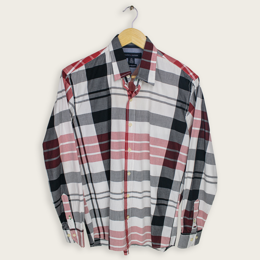 VINTAGE LONG-SLEEVE TOMMY HILFIGER BUTTON-UP SHIRT - S