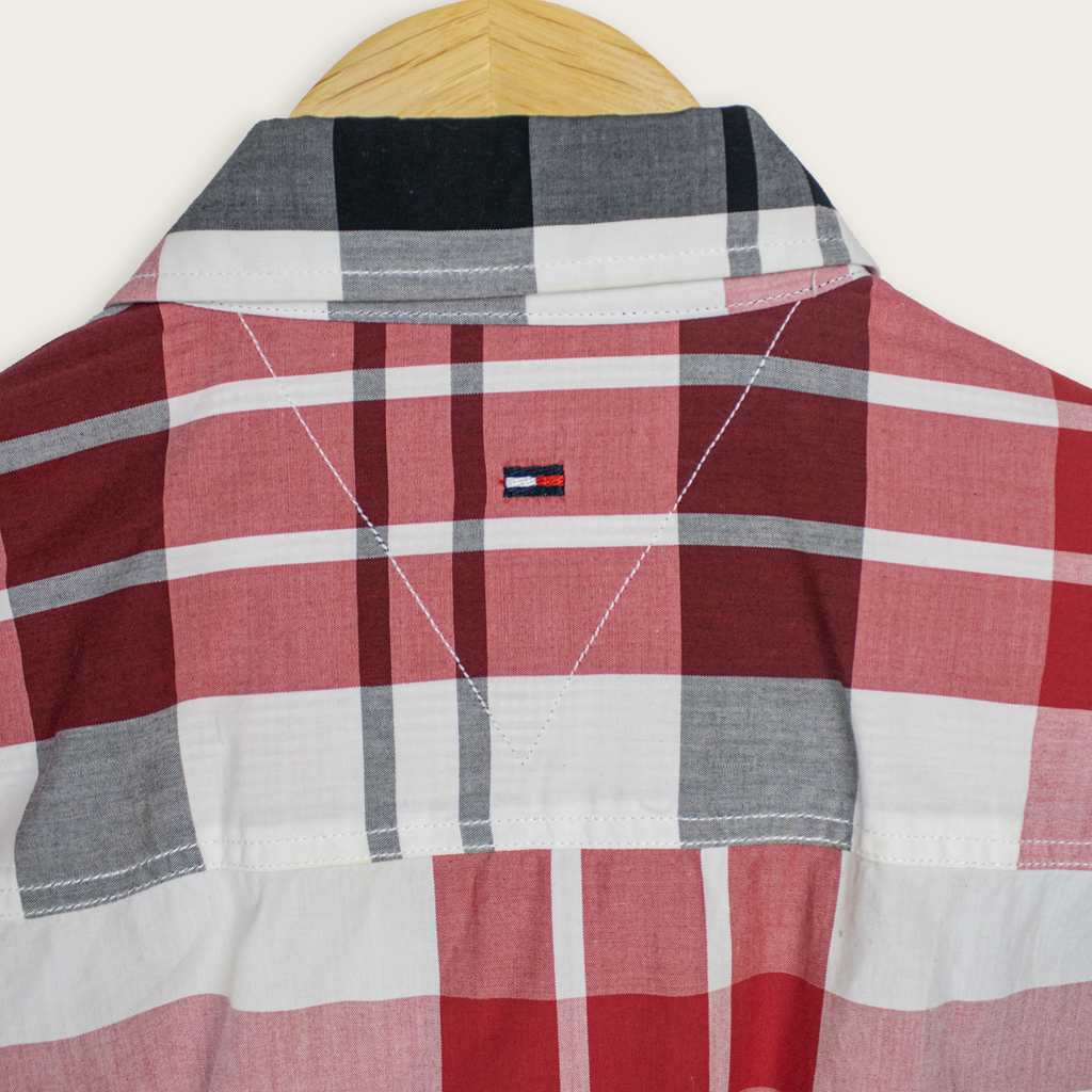 VINTAGE LONG-SLEEVE TOMMY HILFIGER BUTTON-UP SHIRT - S