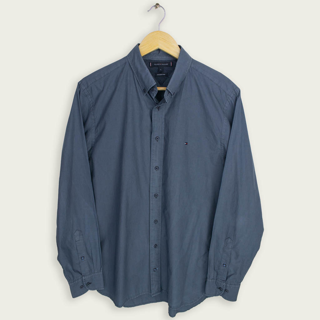 VINTAGE LONG-SLEEVE TOMMY HILFIGER BUTTON-UP SHIRT - M