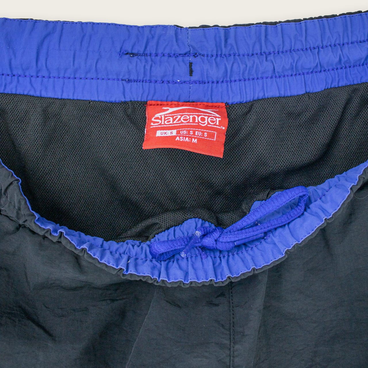 VINTAGE SLAZENGER SHORTS - S