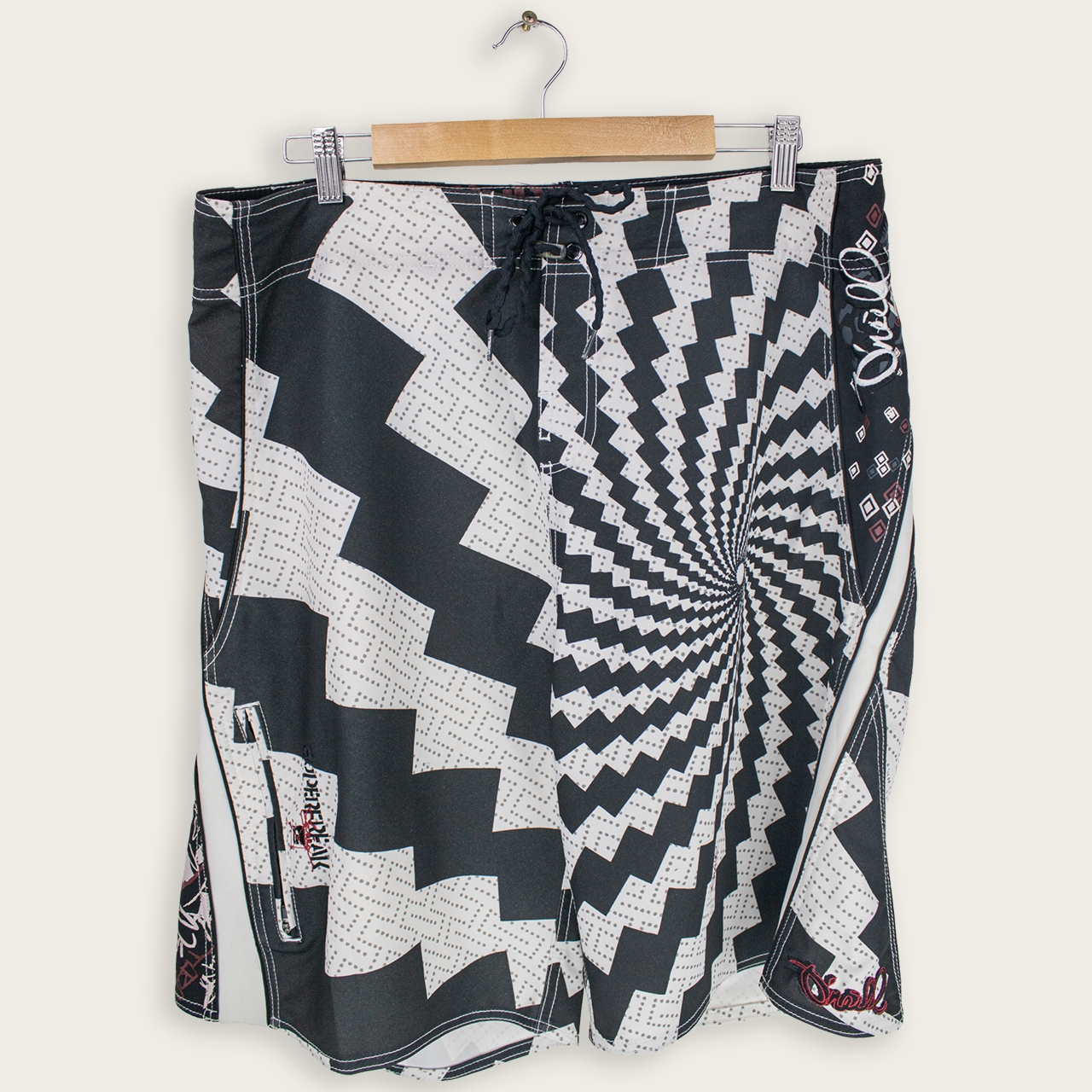 VINTAGE O'NEILL BOARD SHORTS - 38"