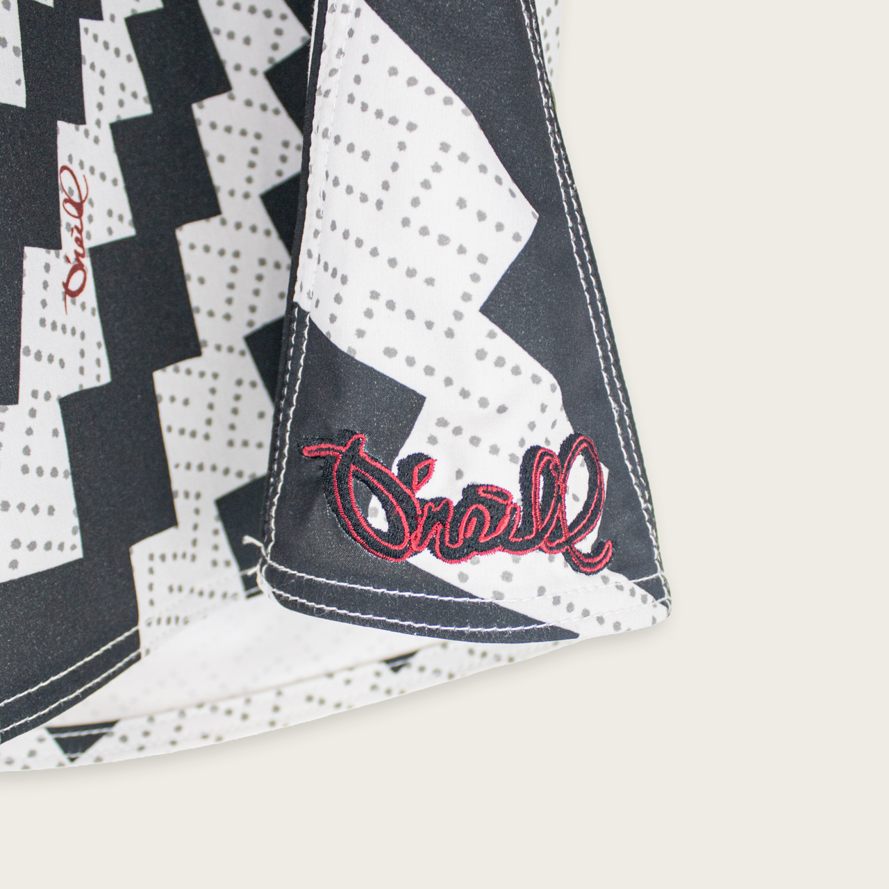 VINTAGE O'NEILL BOARD SHORTS - 38"