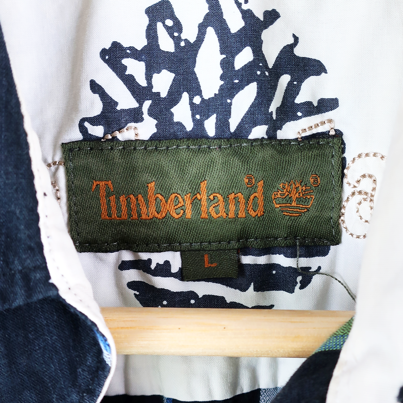 VINTAGE LONG-SLEEVE TIMBERLAND BUTTON-UP SHIRT - L