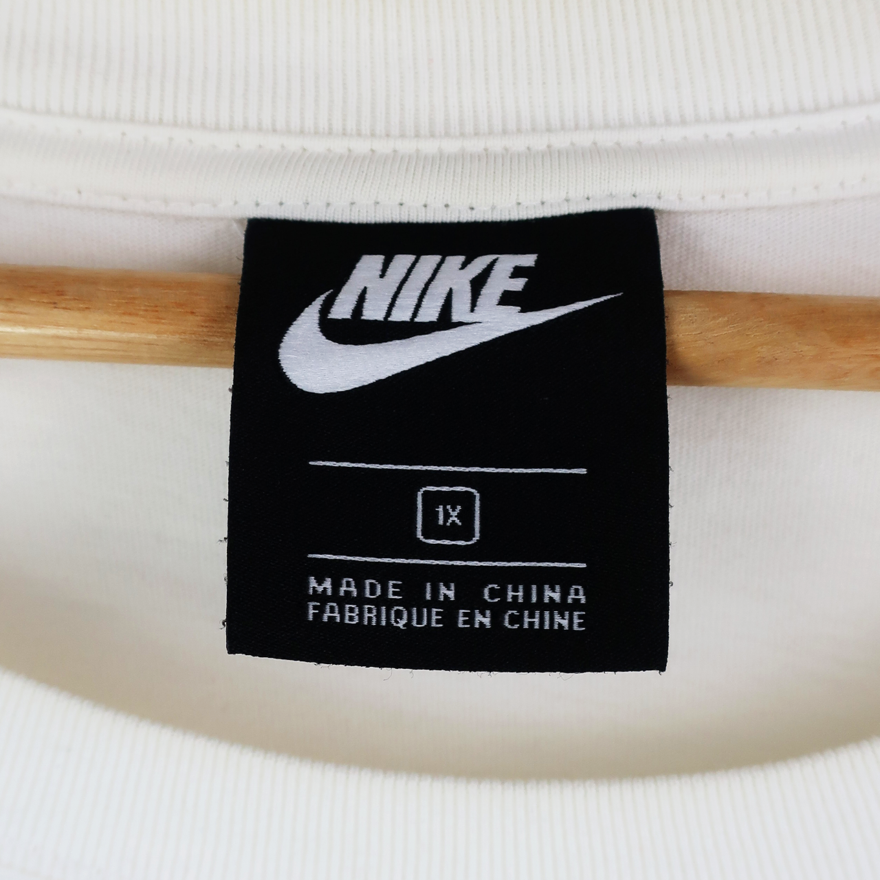 VINTAGE NIKE T-SHIRT - XL