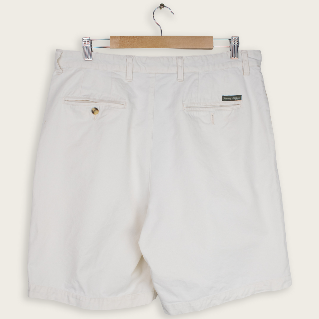 VINTAGE TOMMY HILFIGER PLEATED SHORTS - 36"