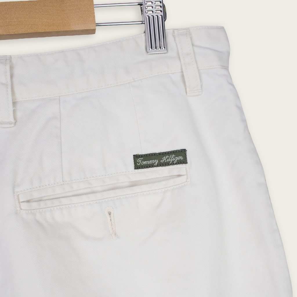 VINTAGE TOMMY HILFIGER PLEATED SHORTS - 36"