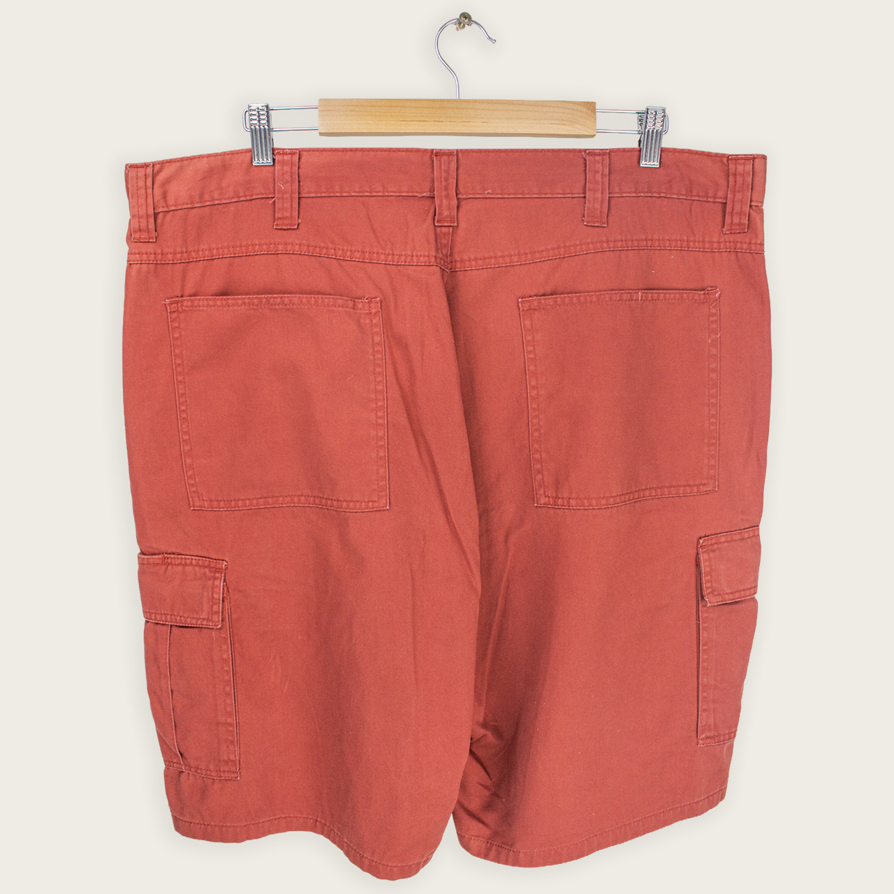 VINTAGE WRANGLER CARGO SHORTS - 40"