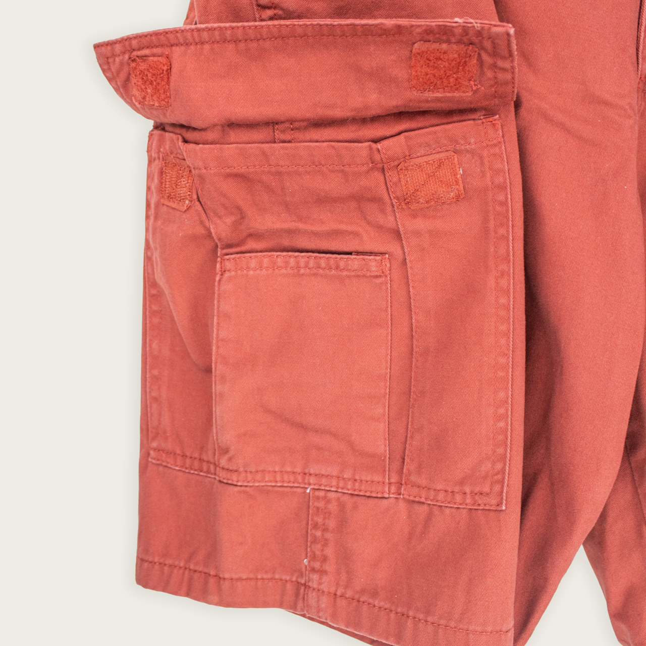 VINTAGE WRANGLER CARGO SHORTS - 40"